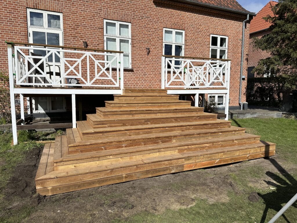 image00038 - - Terrasse - Krusetømrer